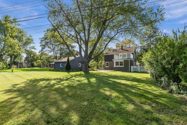 7438 N Seneca ROAD, Fox Point, WI 53217