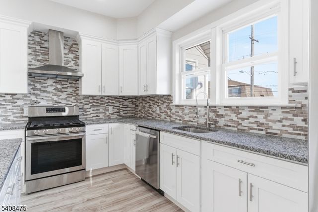 242 Midland Ave, Kearny Town, NJ 07032