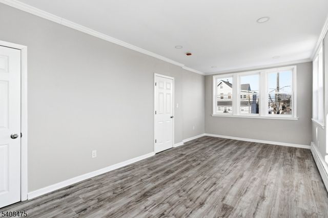 242 Midland Ave, Kearny Town, NJ 07032