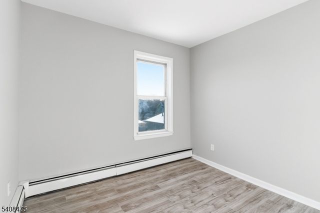 242 Midland Ave, Kearny Town, NJ 07032