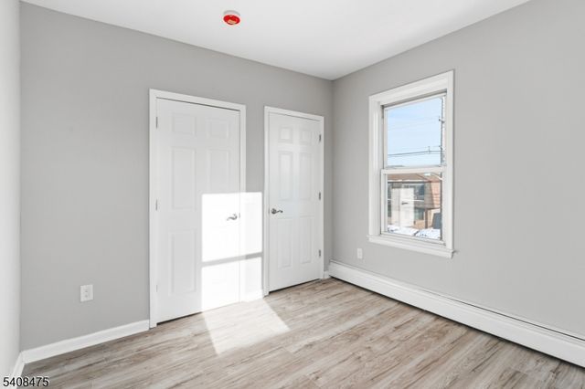 242 Midland Ave, Kearny Town, NJ 07032