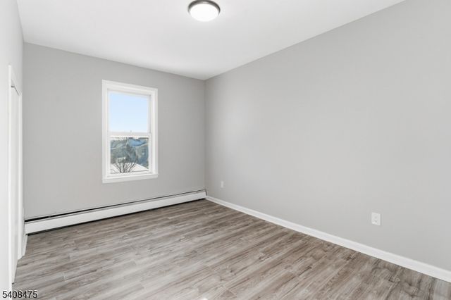 242 Midland Ave, Kearny Town, NJ 07032