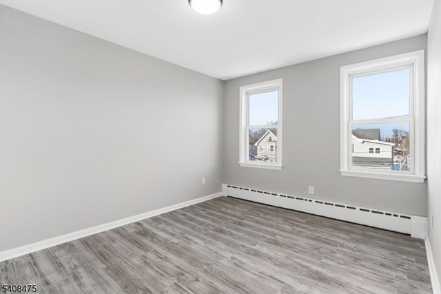 242 Midland Ave, Kearny Town, NJ 07032