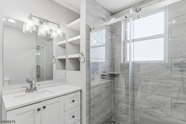 242 Midland Ave, Kearny Town, NJ 07032