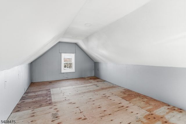 242 Midland Ave, Kearny Town, NJ 07032