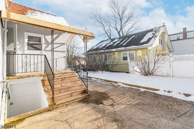 242 Midland Ave, Kearny Town, NJ 07032