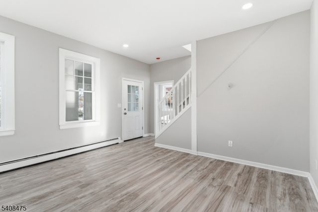 242 Midland Ave, Kearny Town, NJ 07032