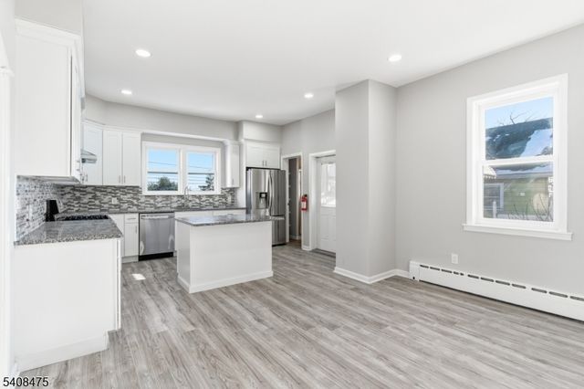 242 Midland Ave, Kearny Town, NJ 07032