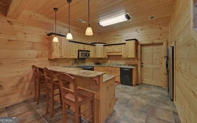 278 Holly Hill Drive, Blairsville, GA 30512