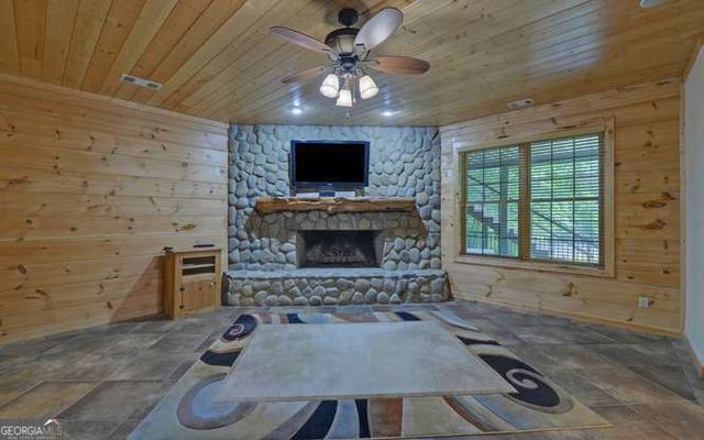 278 Holly Hill Drive, Blairsville, GA 30512