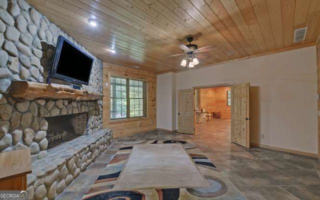 278 Holly Hill Drive, Blairsville, GA 30512