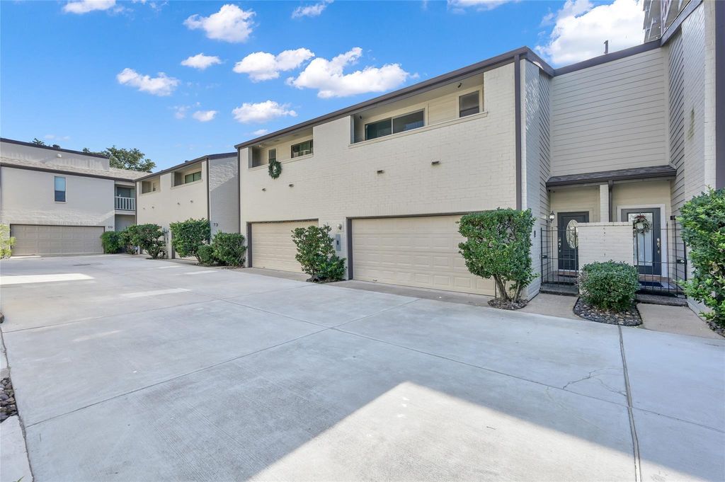 77 Chelsea Boulevard, Houston, TX 77006