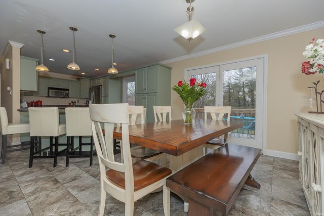 7716 Huckleberry Lane, Evansville, IN 47712