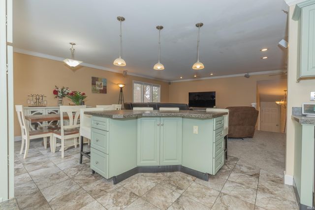 7716 Huckleberry Lane, Evansville, IN 47712