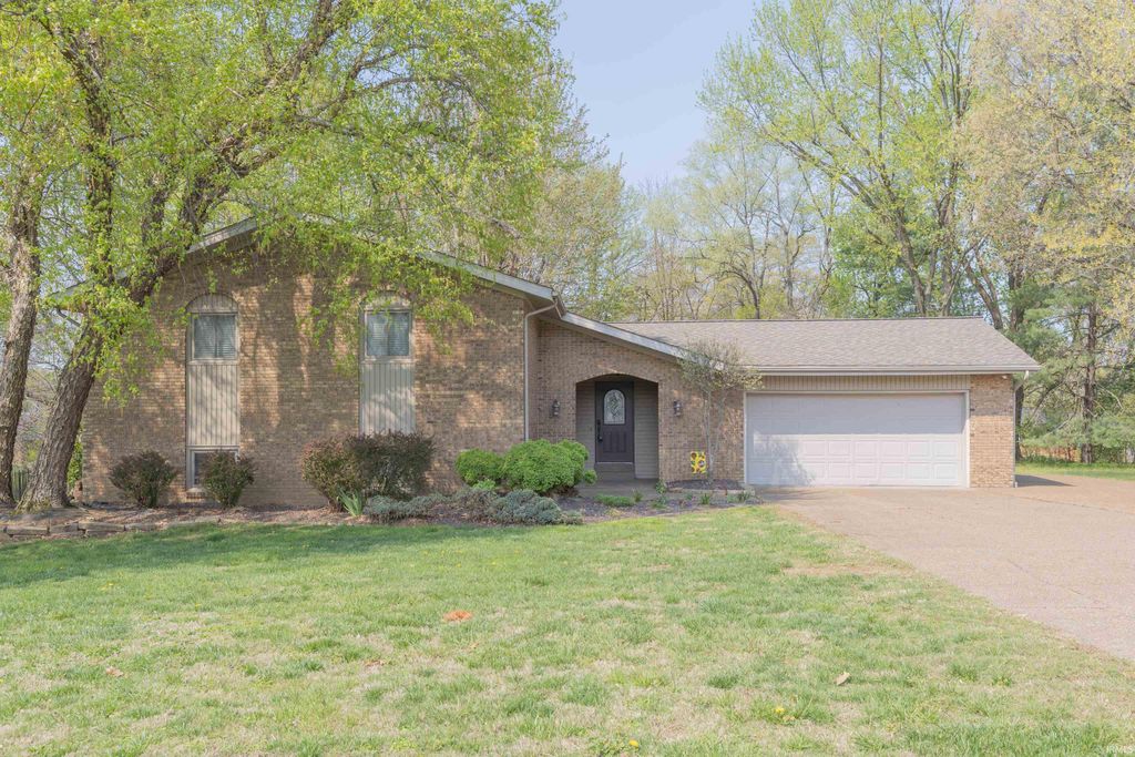 7716 Huckleberry Lane, Evansville, IN 47712
