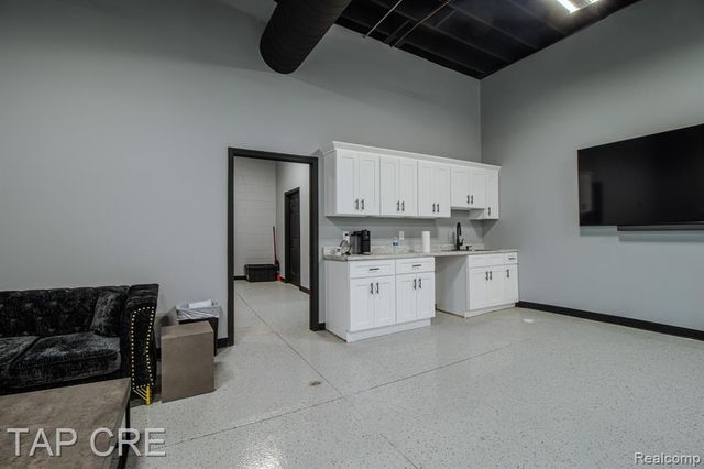 6944 W Fort Street, Detroit, MI 48209