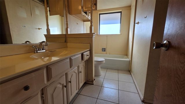 604 The Meadows Parkway, Desoto, TX 75115