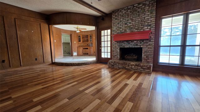 604 The Meadows Parkway, Desoto, TX 75115