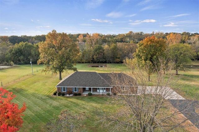 30911 E pink hill Road, Grain Valley, MO 64029