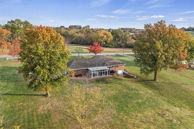 30911 E pink hill Road, Grain Valley, MO 64029