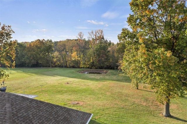 30911 E pink hill Road, Grain Valley, MO 64029