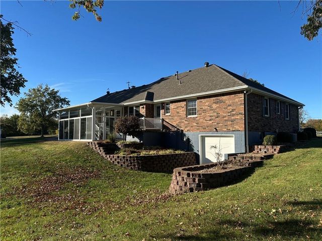 30911 E pink hill Road, Grain Valley, MO 64029