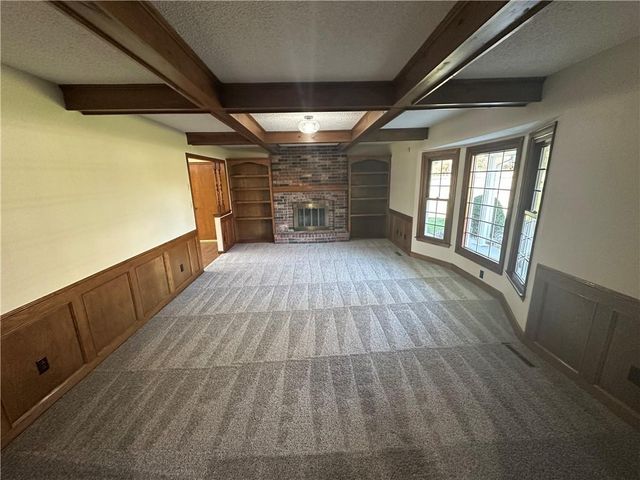 30911 E pink hill Road, Grain Valley, MO 64029