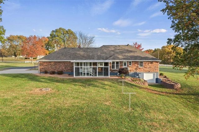 30911 E pink hill Road, Grain Valley, MO 64029