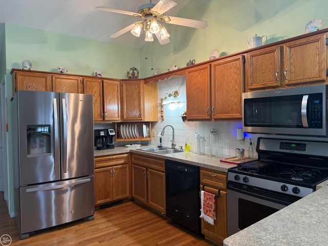 26640 Daniela Drive, Warren, MI 48091