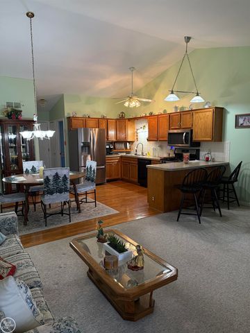 26640 Daniela Drive, Warren, MI 48091