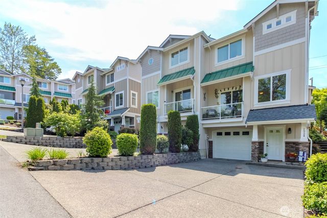 1924 S 240th Street, Des Moines, WA 98198