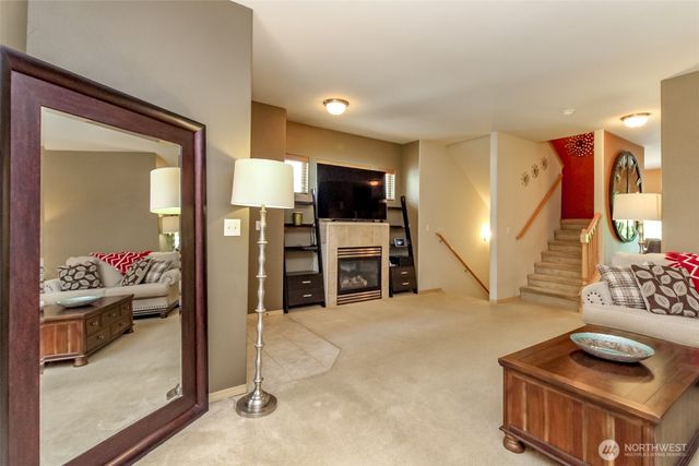 1924 S 240th Street, Des Moines, WA 98198