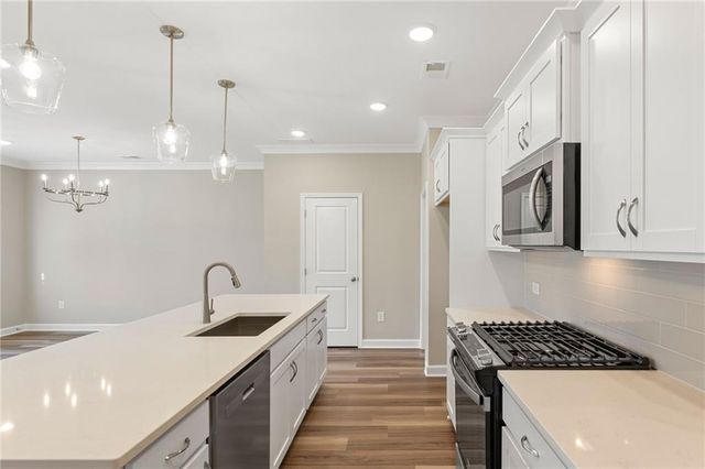 660 Sunstone Lane, Lawrenceville, GA 30043