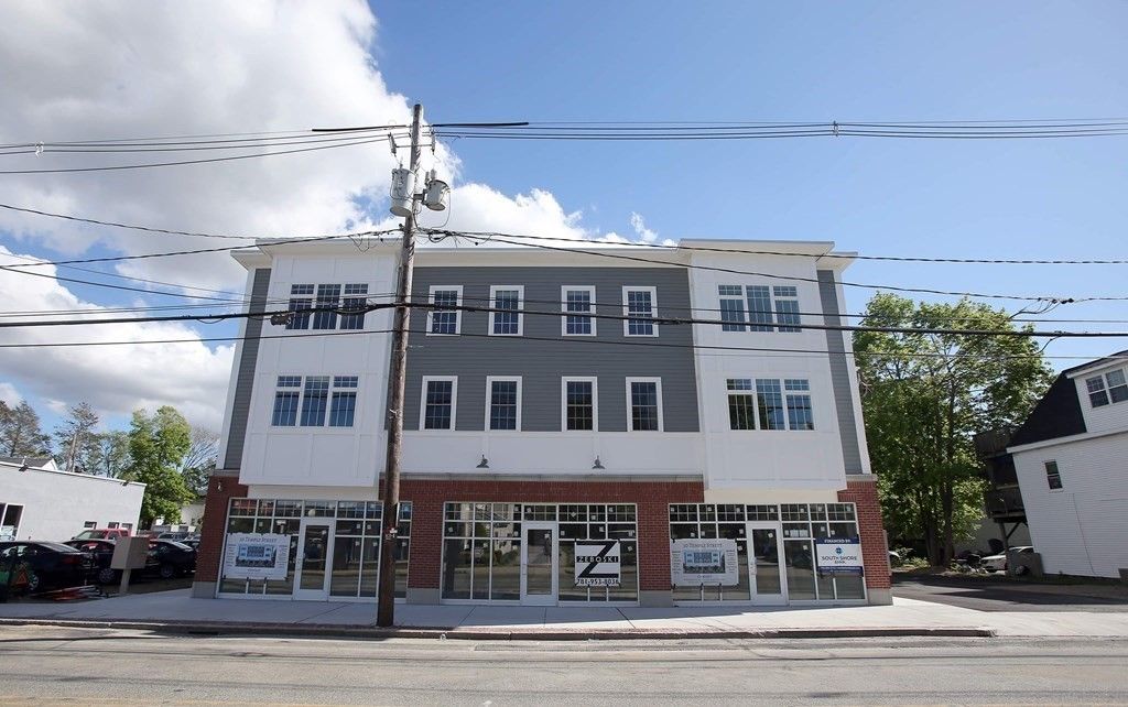 30 Temple 201, Whitman, MA 02382