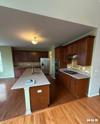 5650 BRENTWOOD Drive, Hoffman Estates, IL 60192