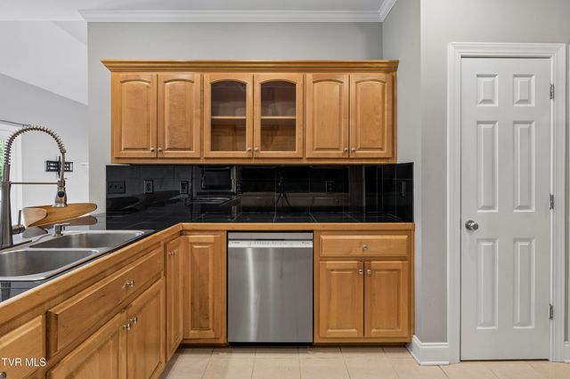 404 Mizpah Hills Drive, Johnson City, TN 37604