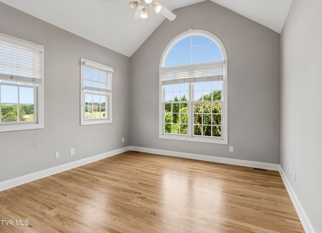 404 Mizpah Hills Drive, Johnson City, TN 37604