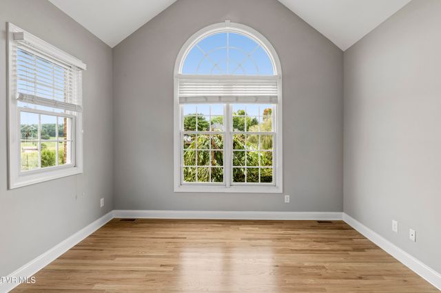 404 Mizpah Hills Drive, Johnson City, TN 37604
