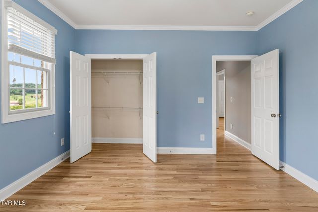 404 Mizpah Hills Drive, Johnson City, TN 37604