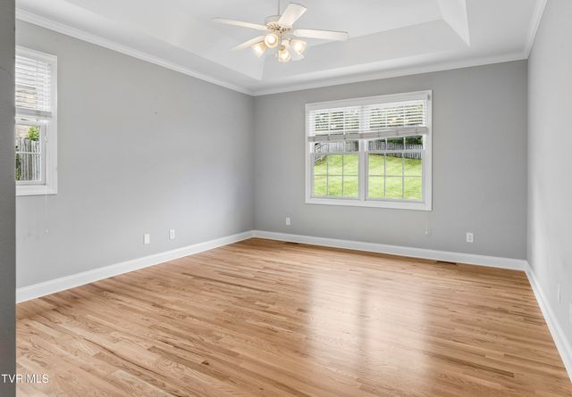 404 Mizpah Hills Drive, Johnson City, TN 37604