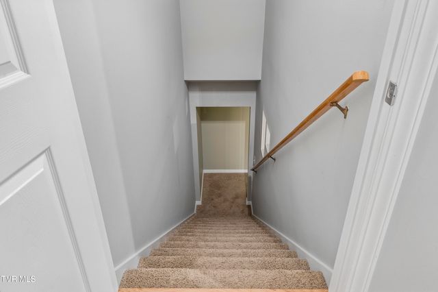 404 Mizpah Hills Drive, Johnson City, TN 37604