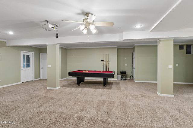 404 Mizpah Hills Drive, Johnson City, TN 37604