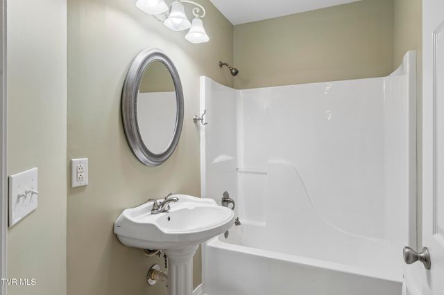 404 Mizpah Hills Drive, Johnson City, TN 37604
