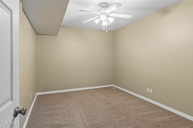 404 Mizpah Hills Drive, Johnson City, TN 37604