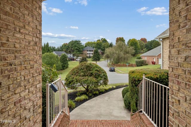 404 Mizpah Hills Drive, Johnson City, TN 37604