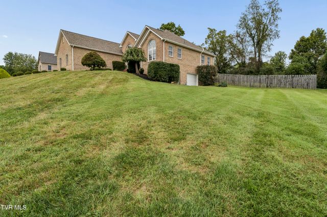 404 Mizpah Hills Drive, Johnson City, TN 37604