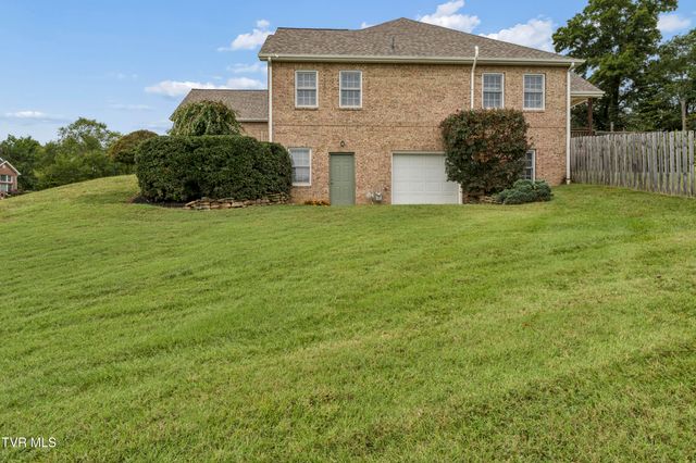 404 Mizpah Hills Drive, Johnson City, TN 37604
