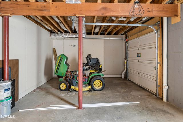 404 Mizpah Hills Drive, Johnson City, TN 37604