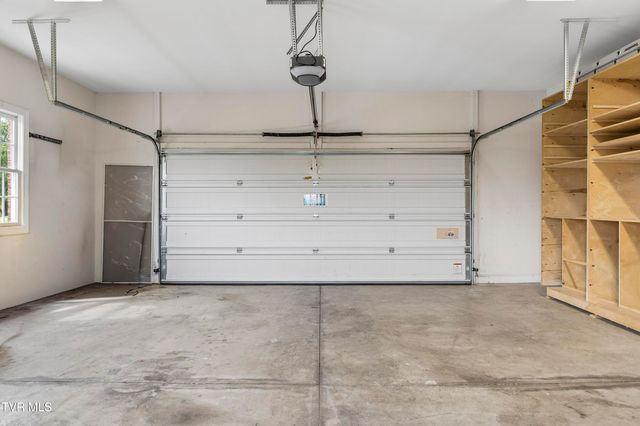 404 Mizpah Hills Drive, Johnson City, TN 37604