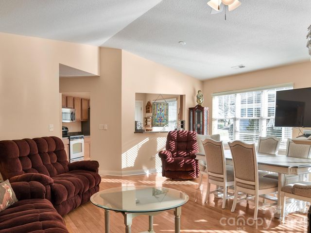 41 Little Fox Lane, Fletcher, NC 28732